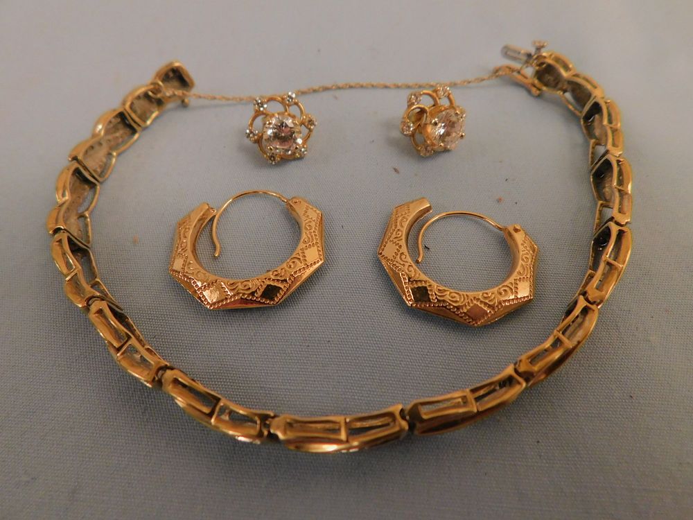 Appraisal: GOLD BRACELET EARRINGS Lot of k gold including Gold bracelet