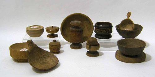 Appraisal: Misc group of woodenware th th c