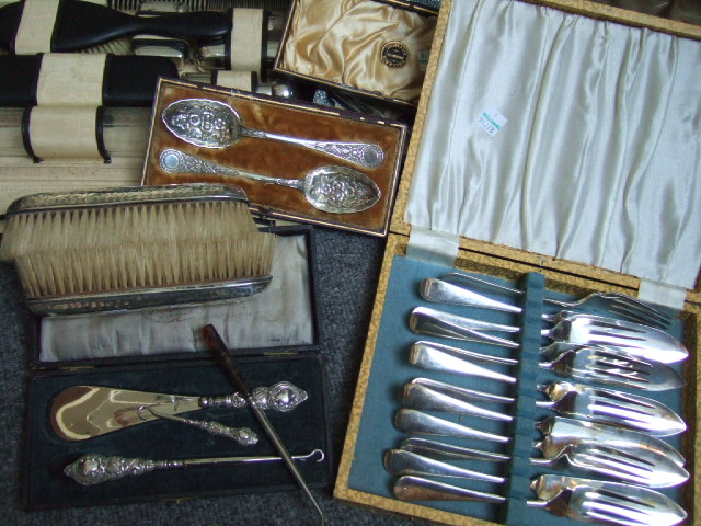 Appraisal: A pair of silver mounted Victorian clothes brushes London probably