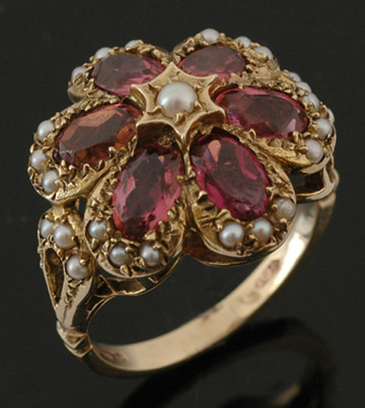 Appraisal: A tourmaline and seed pearl cluster ring The central seed