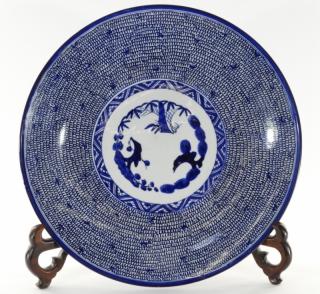 Appraisal: LG Chinese Blue White Porcelain Charger CHINA TH- TH CENTURY