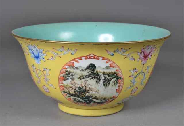 Appraisal: Large Impressive Chinese Famille Rose BowlPorcelain bowl with four circular