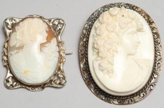 Appraisal: Cameos in K Gold Bezels Both possibly depicting the goddess