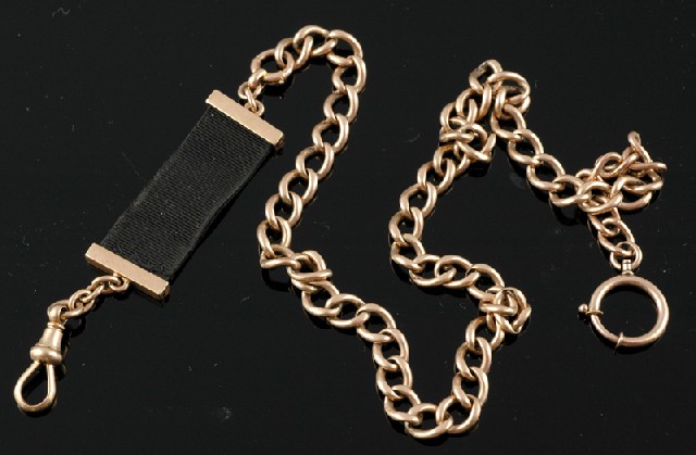 Appraisal: AN ANTIQUE GOLD FOB CHAIN The ct gold curb link