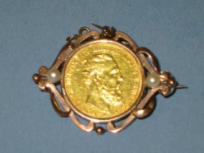 Appraisal: A GOLD DEUTSCH MARK PIECE dated mounted in gold brooch