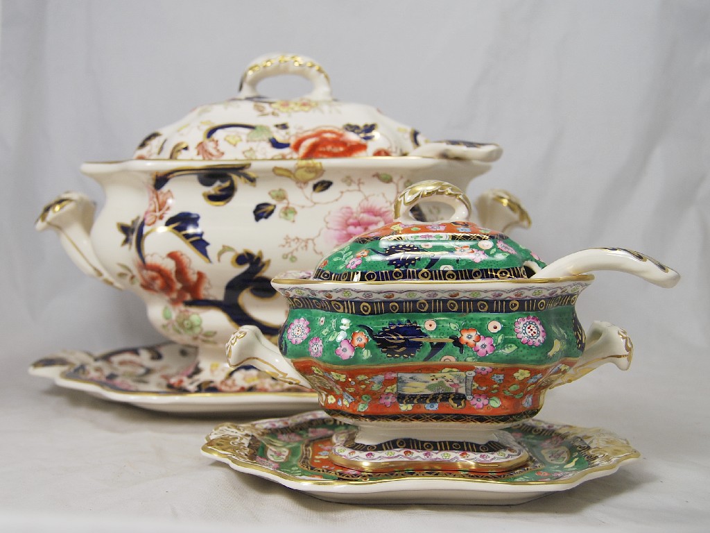 Appraisal: A modern Masons Patent Ironstone 'Mandalay' pattern soup tureen and