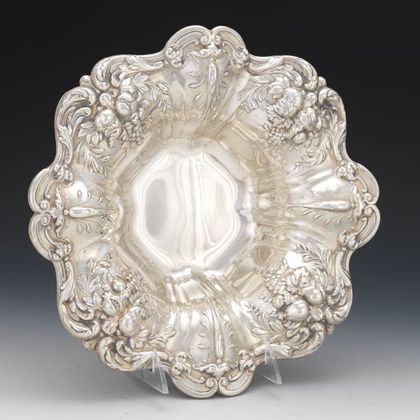 Appraisal: REED BARTON STERLING SILVER CENTERPIECE BOWL FRANCIS I PATTERN x