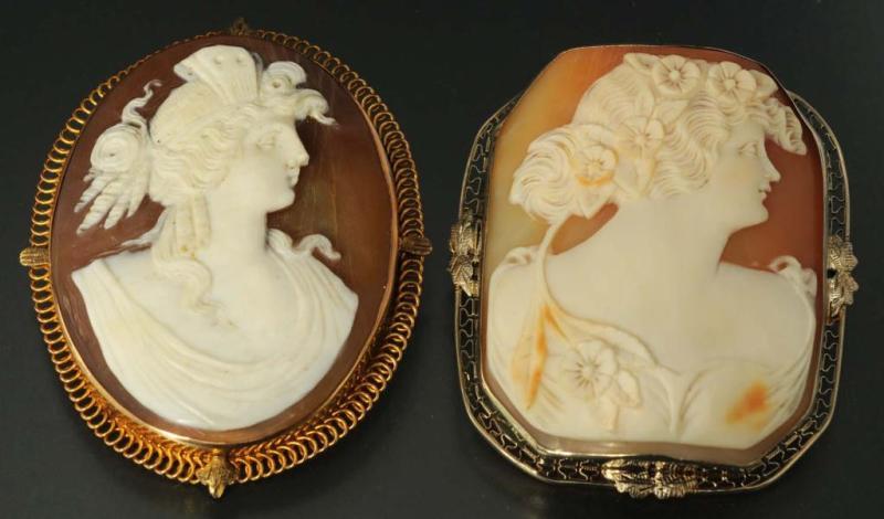 Appraisal: Lot of Antique K Gold Cameo Pins Description Exquisite carvings