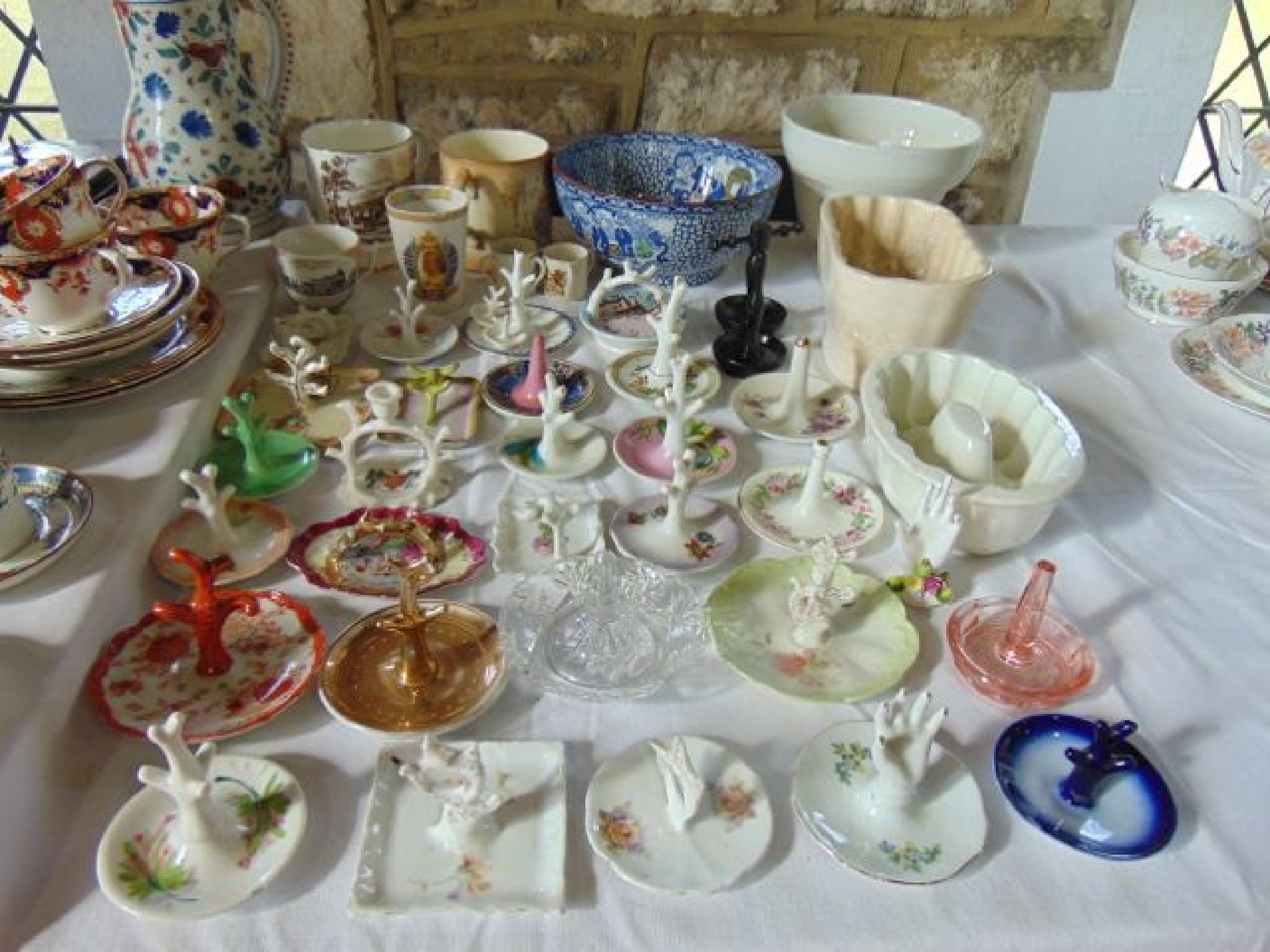 Appraisal: A collection of ceramic and other ring stands of various