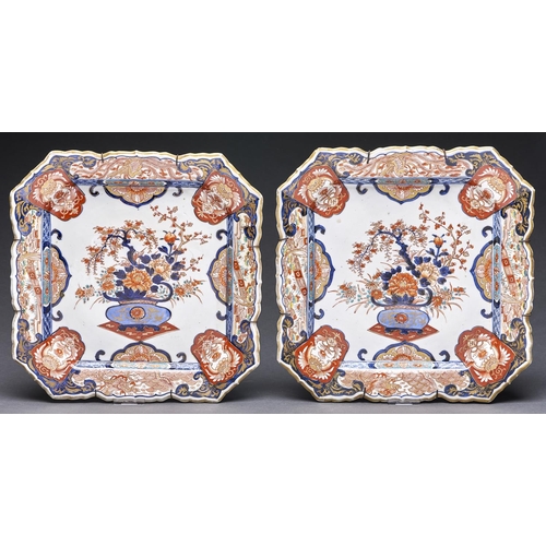 Appraisal: A pair of Japanese Imari octagonal dishes Meiji period of