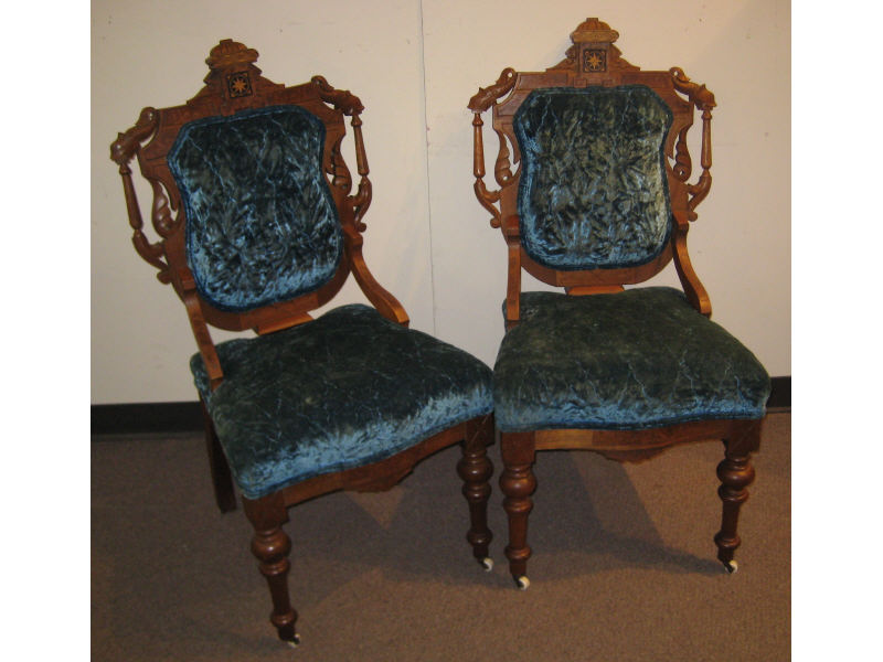 Appraisal: PAIR AMERICAN TH CENTURY WALNUT PARLOUR CHAIRS Each centering an