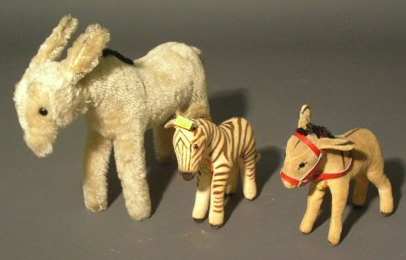 Appraisal: Three Steiff animals- donkey with no tag or button h