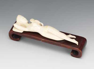 Appraisal: Ivory Doctor's Model with a Flower A carved ivory doctor's