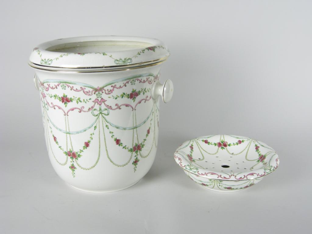 Appraisal: A John Maddock and Son Chamber Pot with lid and