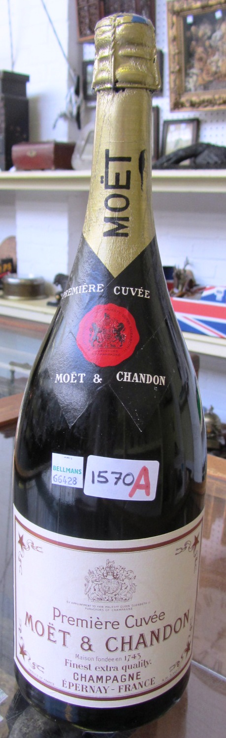 Appraisal: A magnum of Moet Chandon Premiere Cuvee champagne