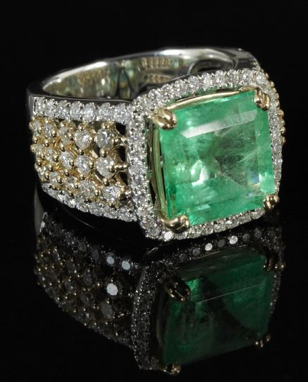 Appraisal: Dramatic Fourteen-Karat White Gold Emerald and Diamond Lady's Cocktail Ring