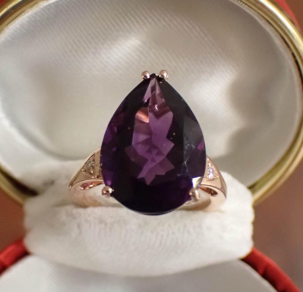 Appraisal: AMETHYST DIAMOND AND FOURTEEN KARAT GOLD RING The k rose