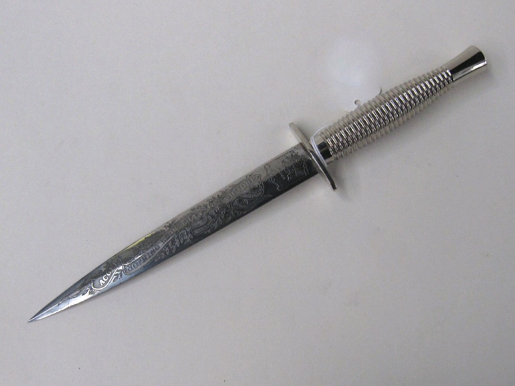 Appraisal: Presentation commando dagger 'Accept Nothing Less Than Victory'