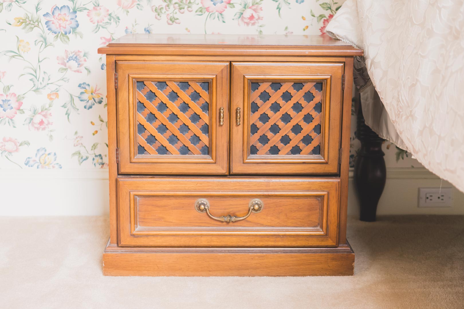 Appraisal: Pair of cherrywood bedside cabinets in H in W in