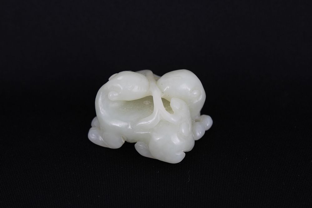 Appraisal: Chinese Jade Carving of Twin Cats Chinese Jade Carving of