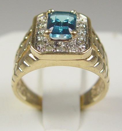 Appraisal: Ladies Blue Topaz Diamond Ring k yellow gold grams x