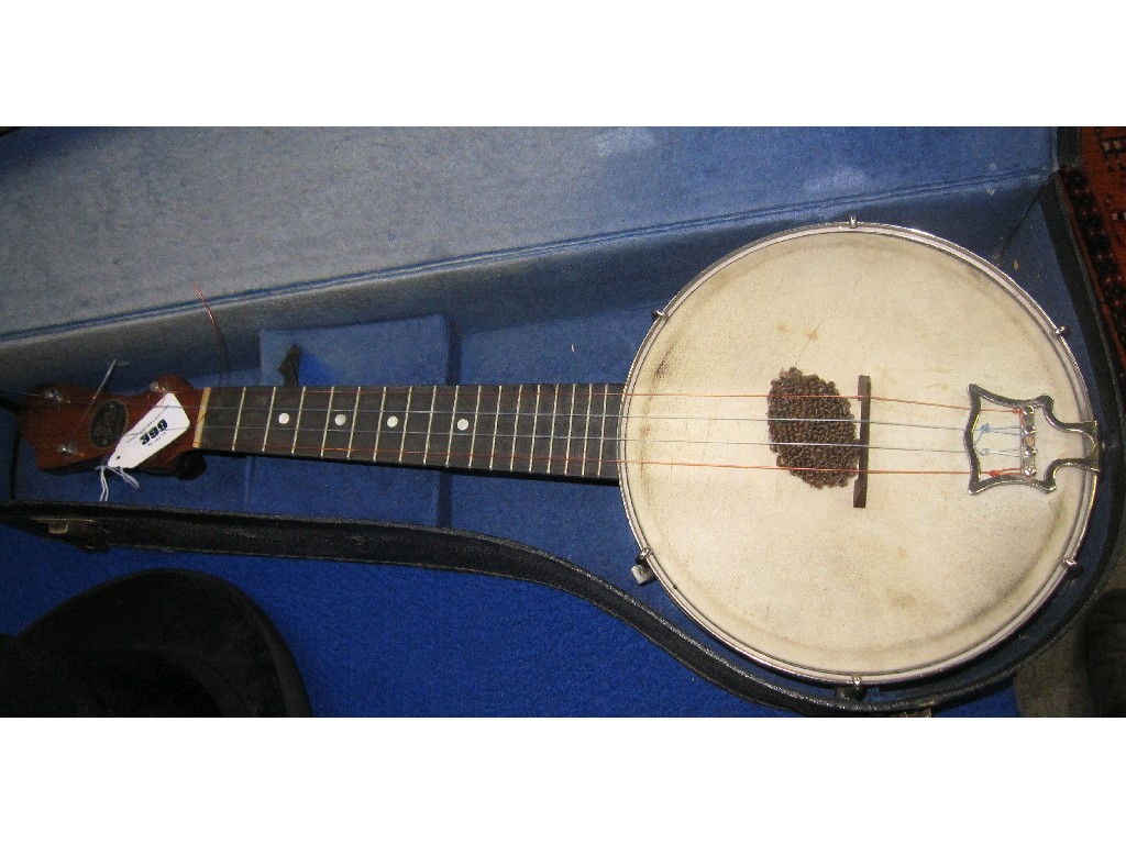 Appraisal: Banjo in case