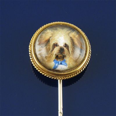 Appraisal: A late th century reverse carved crystal gold stick pin