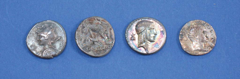 Appraisal: A COLLECTION OF ROMAN REPUBLICAN DENARIUS COINS a lot See