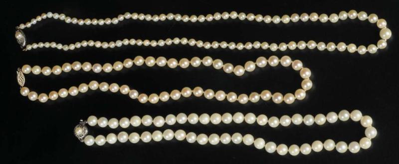 Appraisal: Lot of Antique Jewelry Single Pearl Necklaces Condition Excellent Size