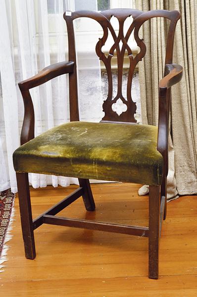 Appraisal: A TH CENTURY CHIPPENDALE STYLE MAHOGANY CARVER CHAIR WITH A