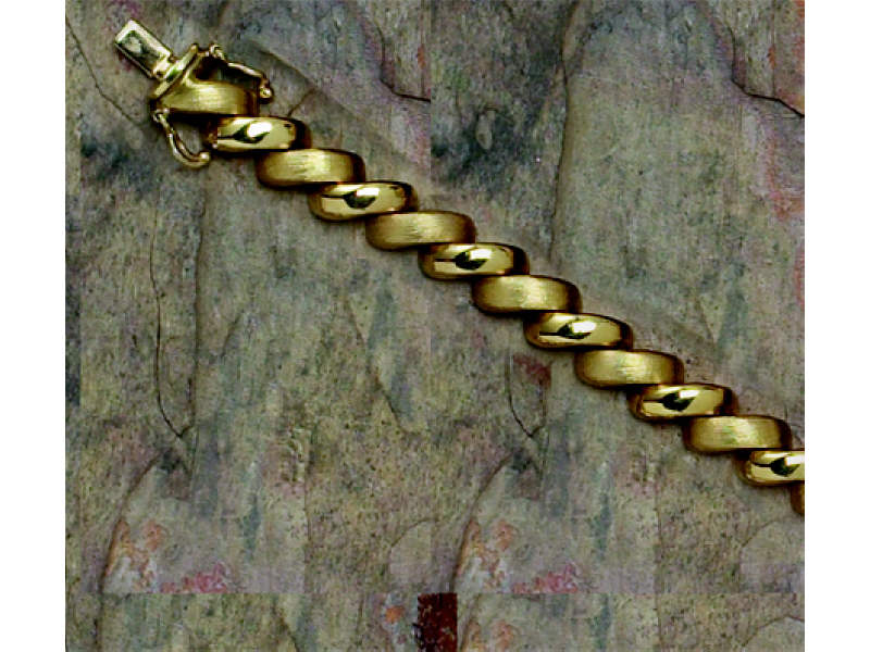 Appraisal: GOLD BRACELET k yellow gold with alternating polished and Florentine