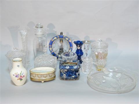 Appraisal: GROUP OF CRYSTAL CERAMIC AND GLASS OBJECTS Comprising a low