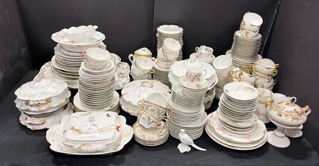 Appraisal: COLLECTION OF FRENCH HAVILAND CHINA Ca Various serving pieces and