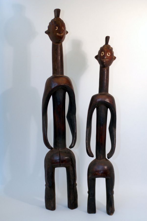 Appraisal: Pair of Mumuye Iagalagana figures elongated bodies with simple faces