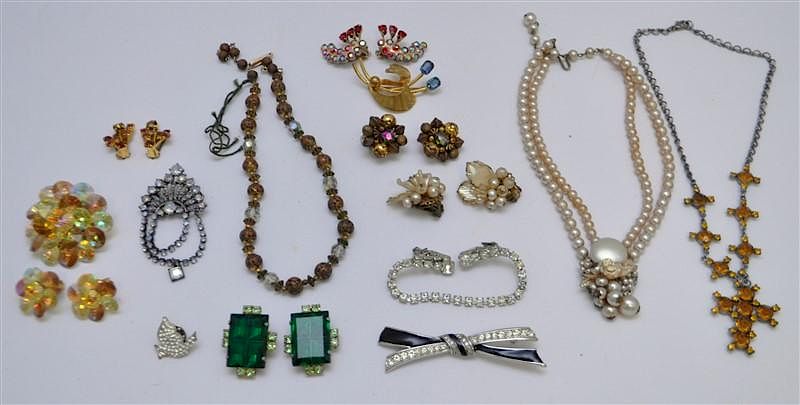 Appraisal: pc - s VTG RHINESTONE JEWELRY ITEMS Great group of