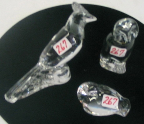 Appraisal: A GROUP OF THREE ART CRYSTAL BIRD FIGURES Two are