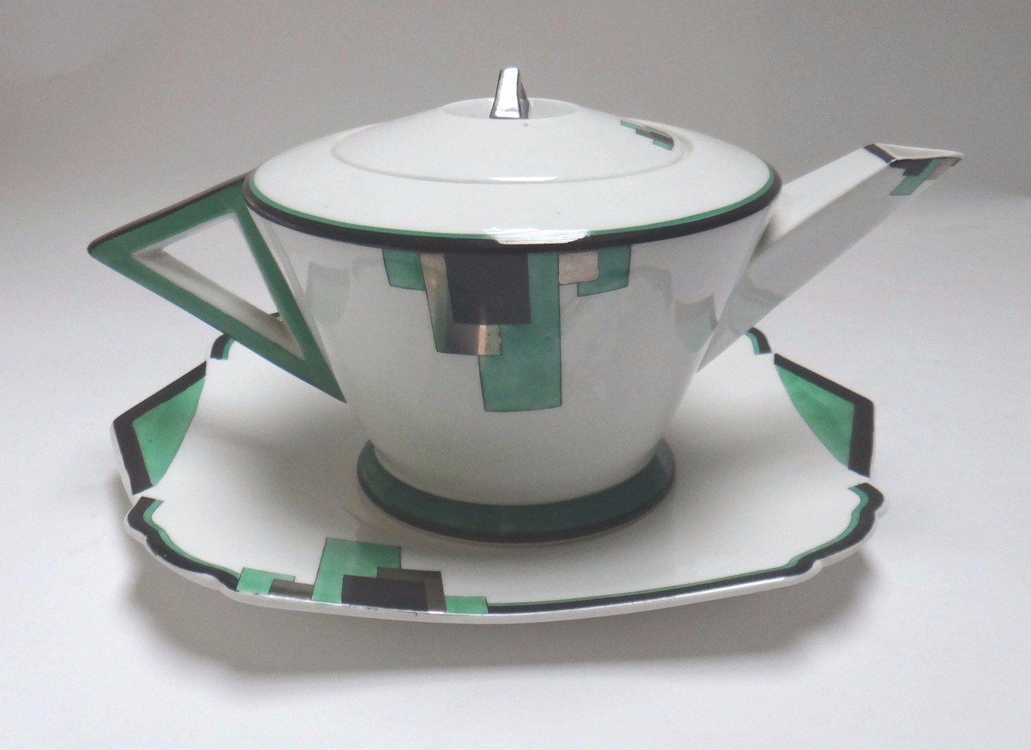 Appraisal: A Shelley porcelain part tea service Vogue green blocks no