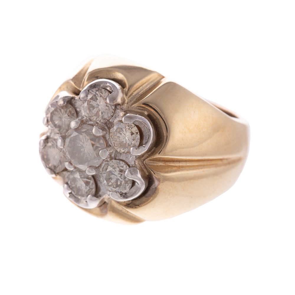 Appraisal: A Gent's Diamond Cluster Ring in K K yellow gold