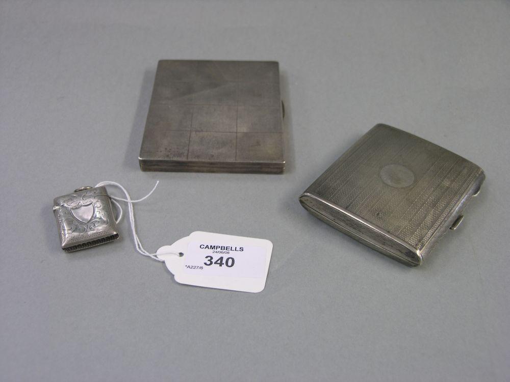 Appraisal: A good engine turned silver cigarette case with flush fitting