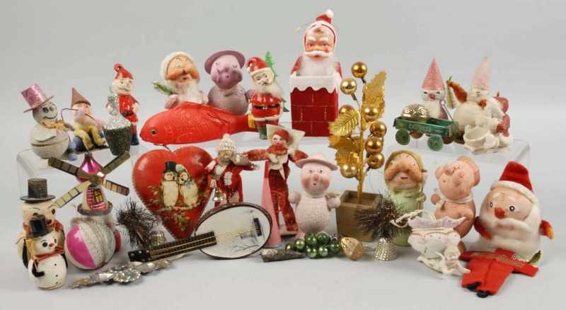 Appraisal: Lot of Christmas Decorations Ornaments Description Includes over assorted pieces