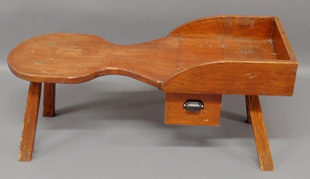 Appraisal: Pine cobbler s bench h x l x d