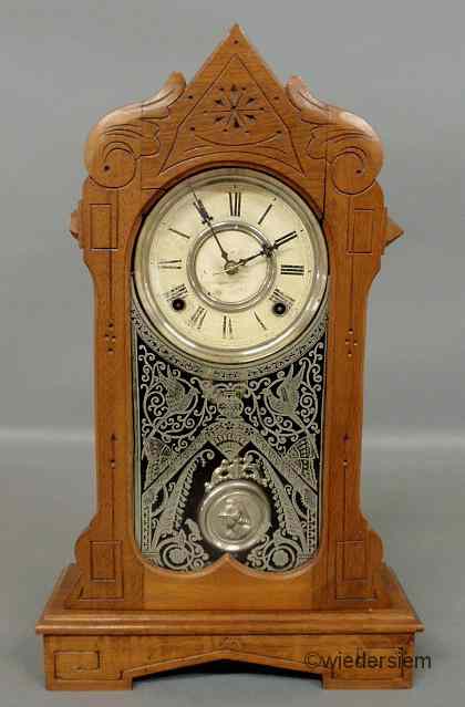 Appraisal: Victorian walnut cased mantel clock ''h