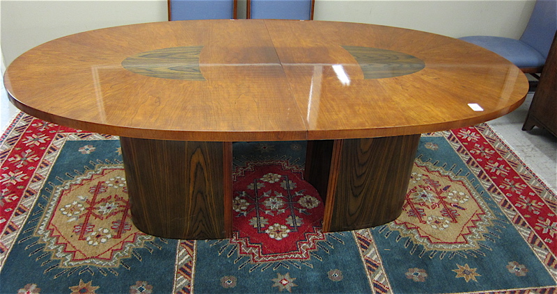 Appraisal: MODERN DINING TABLE WITH LEAF Henredon Furniture Co Morgonton NC