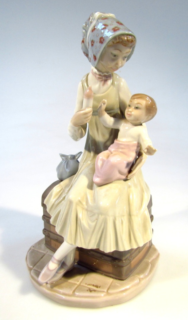 Appraisal: A thC Lladro figure no F A formed as a