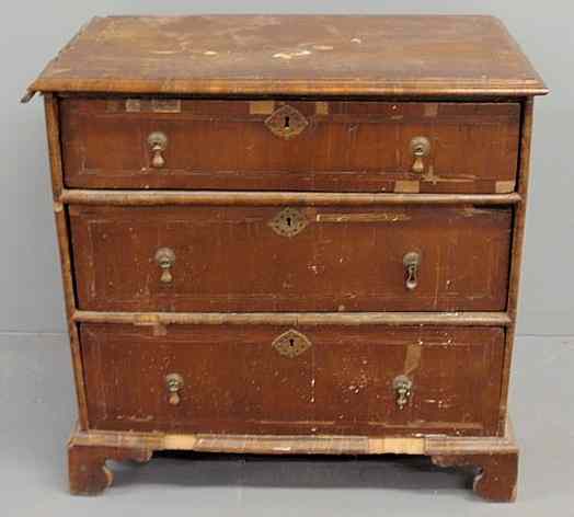 Appraisal: Georgian oyster walnut veneered chest of drawers As found h