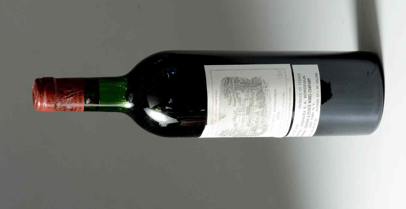 Appraisal: BOTTLE OF VINTAGE FRENCH RED BORDEAUX Chateau Lafite Rothschild Pauillac