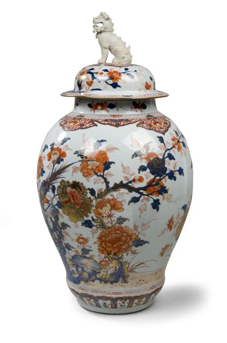 Appraisal: A large Chinese Imari porcelain jar and cover mid th