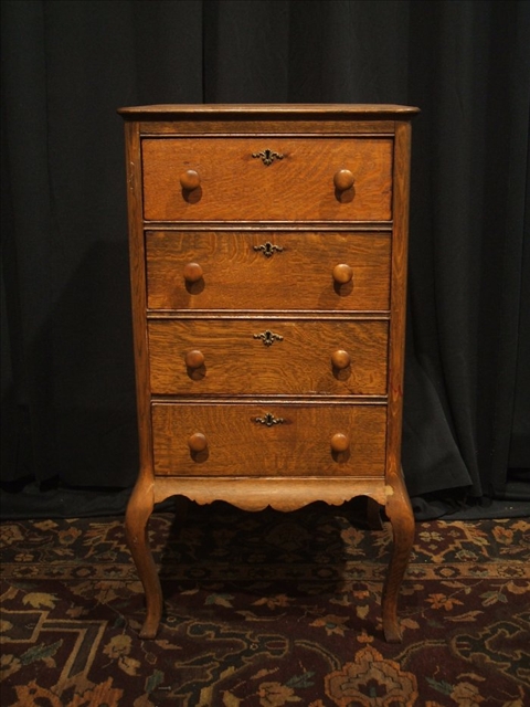 Appraisal: VICTORIAN OAK SIDE CABINET Late th early th century the