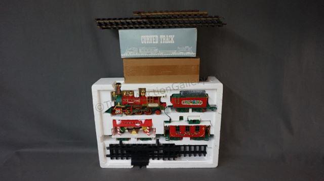 Appraisal: A very nice hardly if used Christmas Train Set -