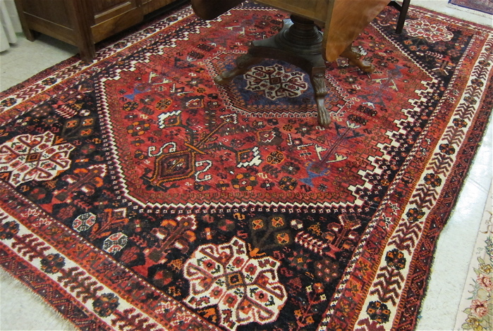 Appraisal: PERSIAN SHIRAZ CARPET Fars Province south central Iran hand knotted